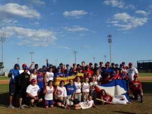 Americanos y santboianos juntos en una fotografía // CBS Sant Boi