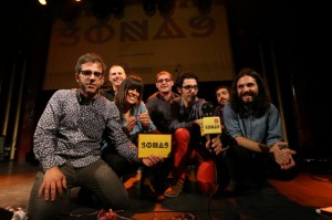 Els santboians Trau rebent el premi de música catalana Sona 9. // Carles Rodríguez