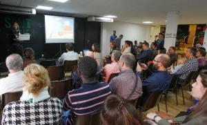 Los jóvenes participantes en la segunda edición de la lanzadera se reunieron en un acto final en el casal de Casablanca // Ajuntament de Sant Boi