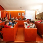 El Consell de la Infància i l'Adolescència de Sant Boi es va constituir a la sala de plens // Ajuntament de Sant Boi