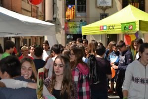 La tradición de Sant Jordi sigue viva en Sant Boi // Elisenda Colell