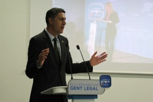 El alcalde de Badalona, Xavier García Albiol, durante su intervención en Sant Boi // David Guerrero