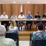 Representants dels diferents partits van participar en un debat al casal del barri Cooperativa // AAVV Cooperativa - Molí Nou