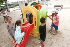 L'escola Antoni Tàpies acull el casal d'estiu durant el mes d'agost // Ajuntament de Sant Boi