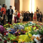 La tomba de Rafael Casanova ha quedat coberta de flors // David Guerrero