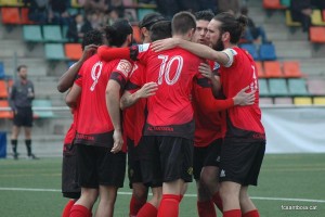 Els jugadors celebrant un dels gols // FC Santboià