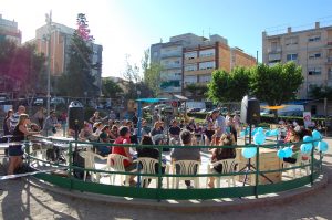 La pista de patinatge ha acollit les presentacions dels projectes de CoBoi // Marc Pidelaserra