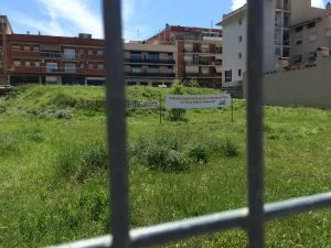 El solar on es preveu que es construeixi el no ambulatori // Marc Pidelaserra
